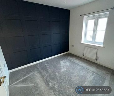 3 bedroom semi-detached house to rent - Photo 5