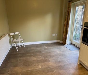 3 bedroom detached house to rent - Photo 2