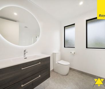 Charming Family Home in a Convenient New Lynn Location - Photo 2