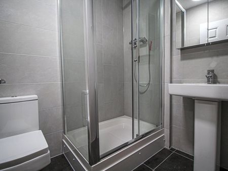 Apt 5, George House - Photo 4