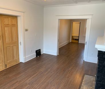 1 Bedroom Main Floor Suite in City Park - Photo 2