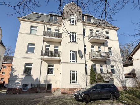 3-Raum • Dachgeschoss • schöner Grundriss • Bad mit Wanne • modernes Laminat • gepflegtes Haus - Photo 5