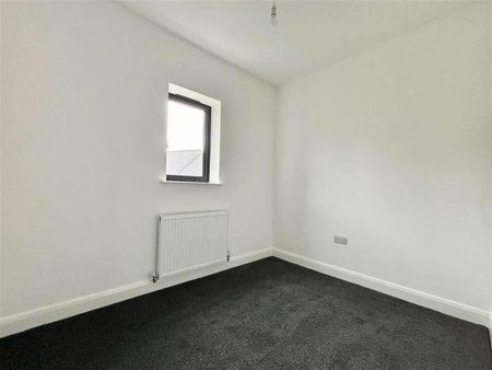 Kinder Close, Thornton, Bradford, BD13 - Photo 3