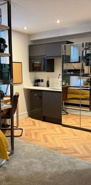 Studio to rent - Photo 1