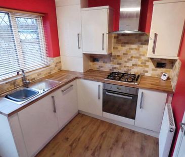 2 bedroom terraced house to rent - Photo 2