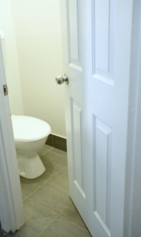 Oaklands Park - Photo 2