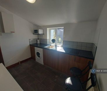 1 bedroom in a house share to rent - Photo 6