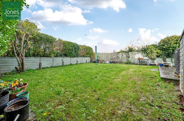 3 bedroom semi-detached house to rent - Photo 1