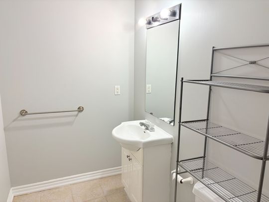 For Lease - 19 Dunlop Street Unit# 104, Barrie, Ontario - Photo 1