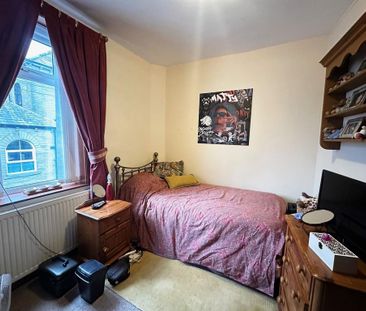 3 bedroom end of terrace house to rent - Photo 3