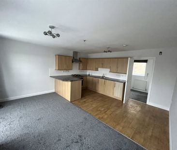 Carrholme Court, King Cross, Halifax, HX1 - Photo 5