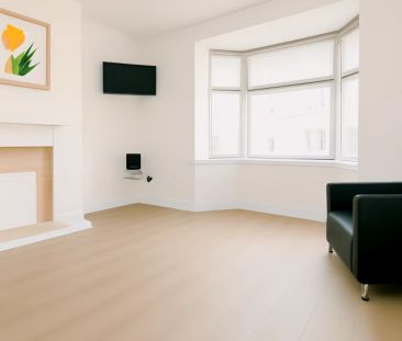 2 Bed 2 Bath - Photo 5