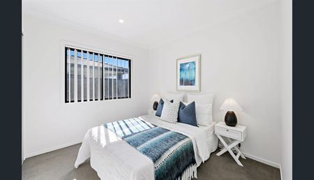 Expansive Family Home in a Prime Gables Location - Photo 2