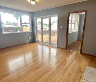 Papakura, 3 bedrooms - Photo 2