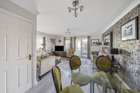 Magdalene Gardens, London, N20 - Photo 2