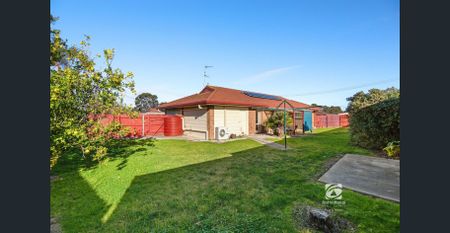 LOW-MAINTENANCE LIVING WITH OUTDOOR APPEAL. - Photo 4