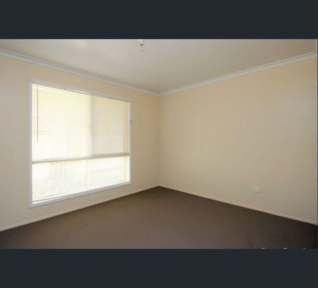 19 Moffatt Road, Waterford, Qld 4133 - Photo 3