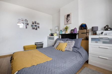 Marvels Lane, London, SE12 9PG - Photo 2