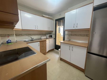 Middle Floor Apartment | Nerja | €900/Month - Photo 4