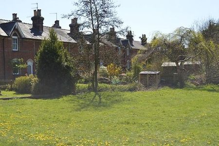 3 bedroom cottage to rent - Photo 3