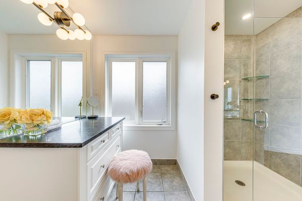 For Lease - 2075 Banbury Crescent, Oakville, Ontario - Photo 1