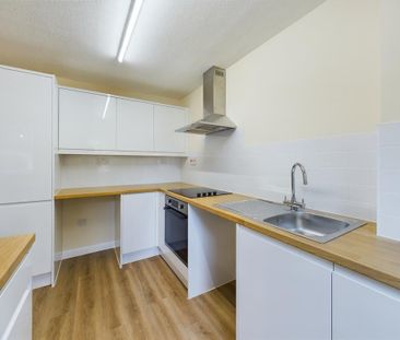 2 bedroom terraced house to rent - Photo 6