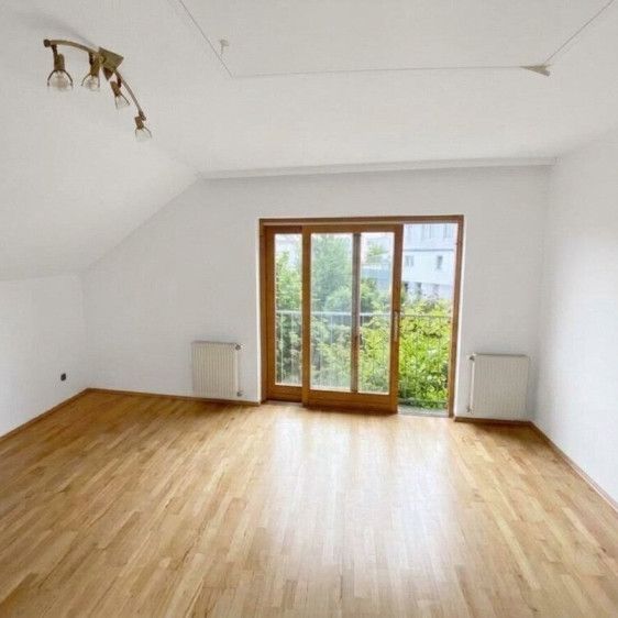 Großzügige, gepflegte Doppelhaushälfte mit Garten in Währinger Grünruhelage (!) - Photo 1