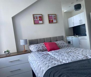 Studio to rent - Photo 2