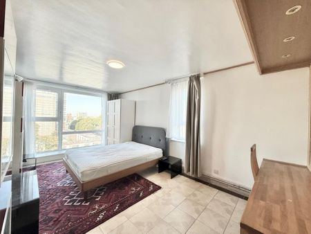 4 bedroom flat to rent - Photo 4