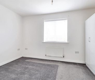 2 Bedroom House to let - Photo 2