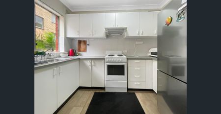 Fully Furnished - North-East Facing Apartment - Photo 2