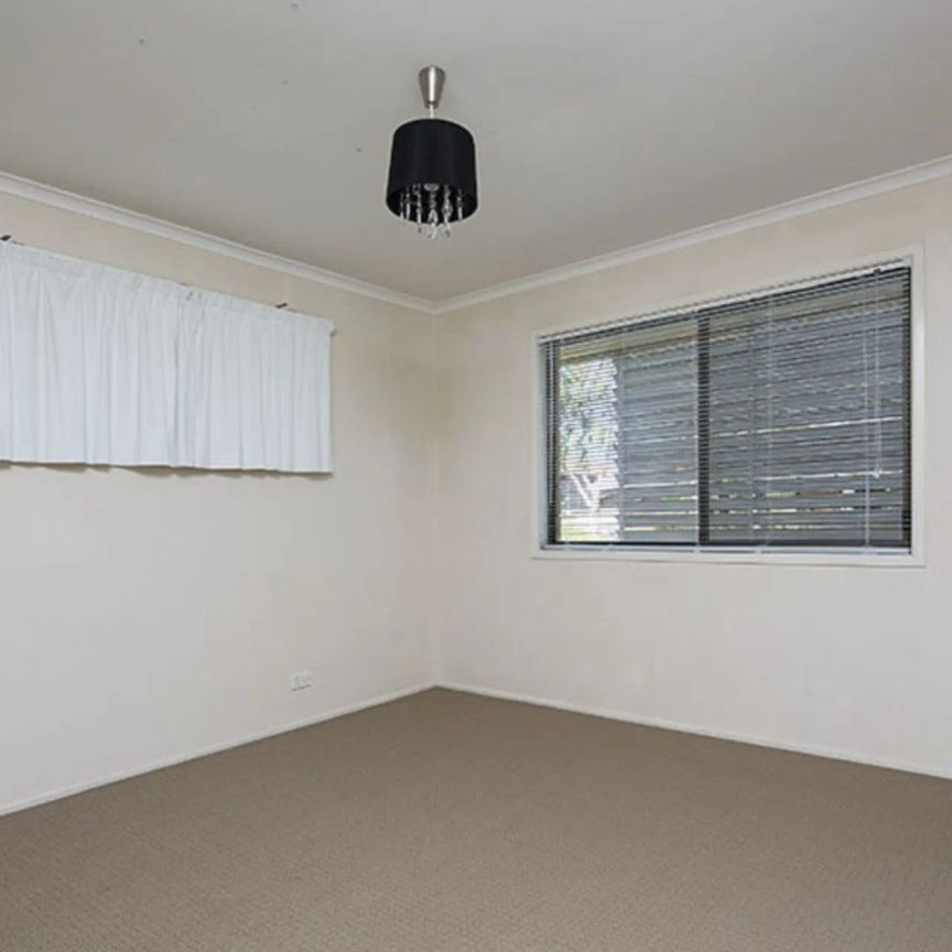 79 Malbon Street, Eight Mile Plains. - Photo 1