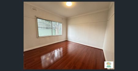 3-bedroom house in Granville! - Photo 2