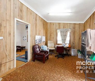 Modern Family Home in Prime Location - For rent - Photo 6