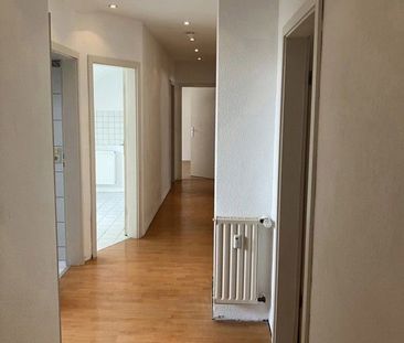 Schicke 4 Zimmerwohnung mit Tageslichtbad ohne Balkon - Foto 3