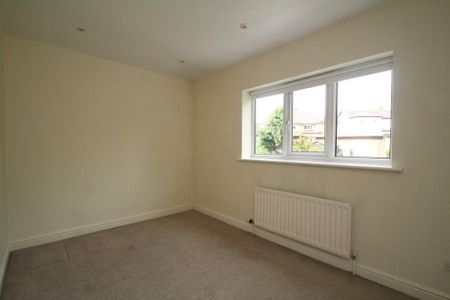 2 bedroom semi-detached house to rent - Photo 5