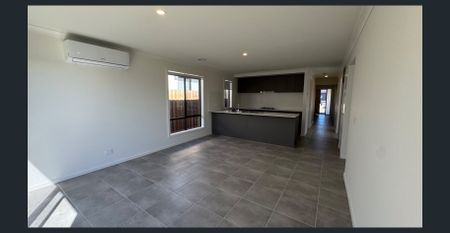 Brand New Family Living in Lara - Photo 2