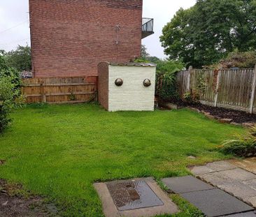 3 bedroom end of terrace house to rent - Photo 4