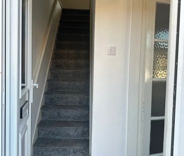3 Bed Terraced House, Abbey Drive, LE4 - Photo 3