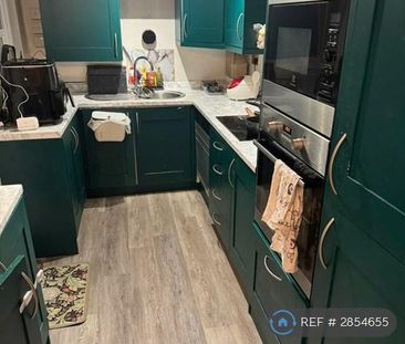 2 bedroom semi-detached house to rent - Photo 6