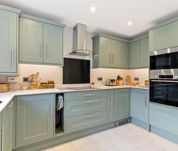 2 bedroom semi-detached house to rent - Photo 4