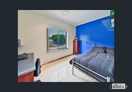 Where Family Comfort Meets Entertaining Style - Photo 2