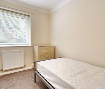 £495pcm in shared house : £495 per month - Photo 2