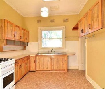 774 Pemberton Street, Albury NSW 2640 - House For Rent | Domain - Photo 3