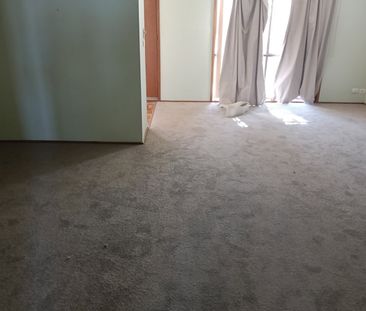 3 Bedroom Home in Court Location Cloe To School - Photo 4