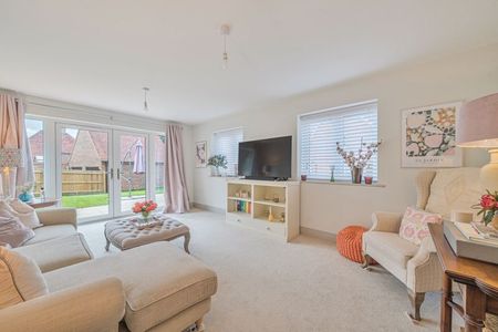 Blundell Drive, Haslemere, GU27 - Photo 4