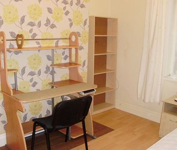 Modern 3 bed student house - Photo 3