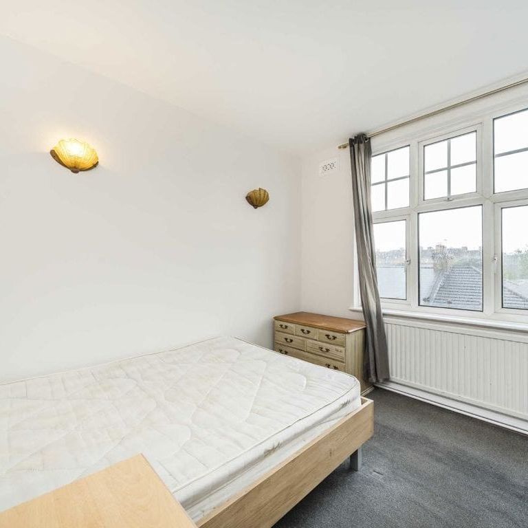 Kings Avenue, SW4 8EW, London - Photo 1