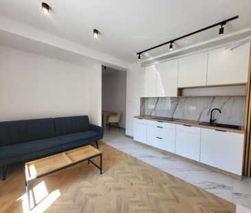 Stylowe mieszkanie po generalnym remoncie z miejscem postojowym! - Photo 1