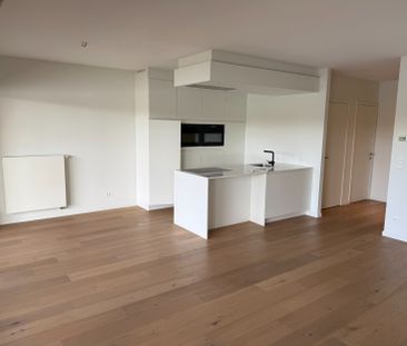 Gelijkvloers instapklaar 1 slaapkamer appartement met terras, autos... - Photo 5